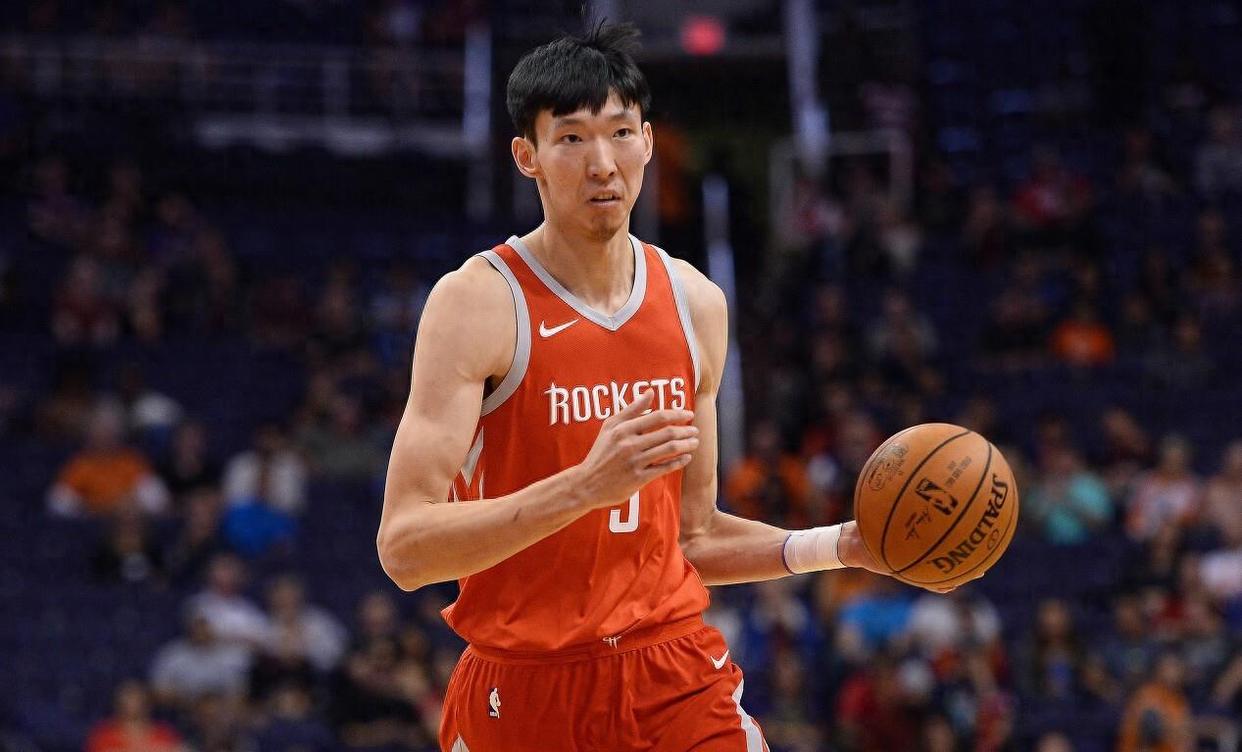 爵士翻盘辽宁队，周琦点燃赛场