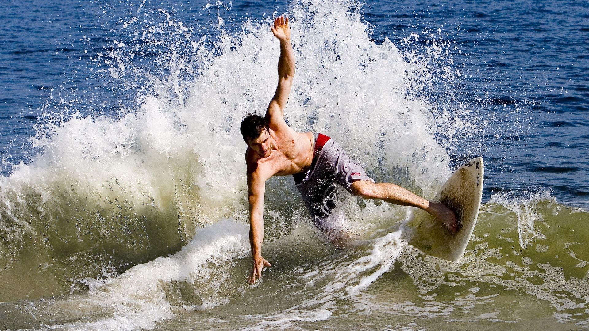 克罗地亚强行终结加拿大黑马之旅，欧冠淘汰赛焦点战启示录