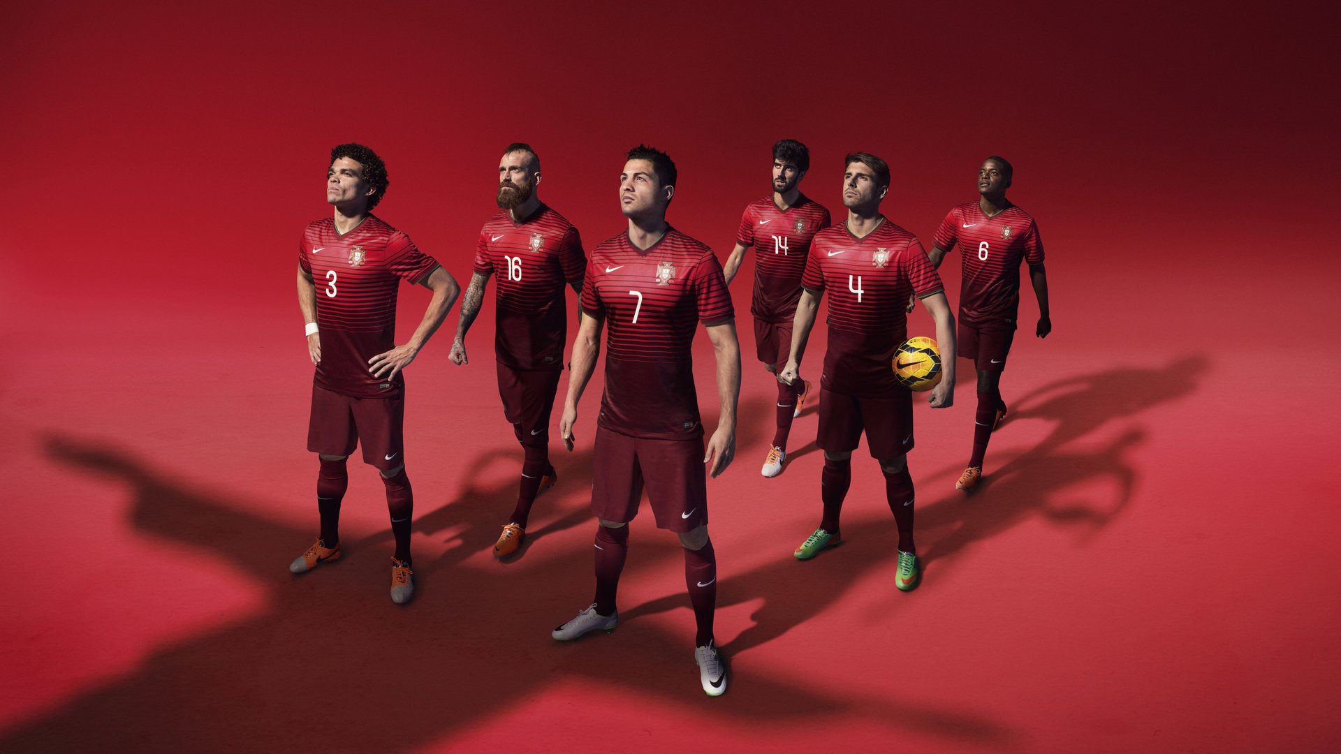 欧冠淘汰赛之夜，奥亚尔萨瓦尔用实力证明自己