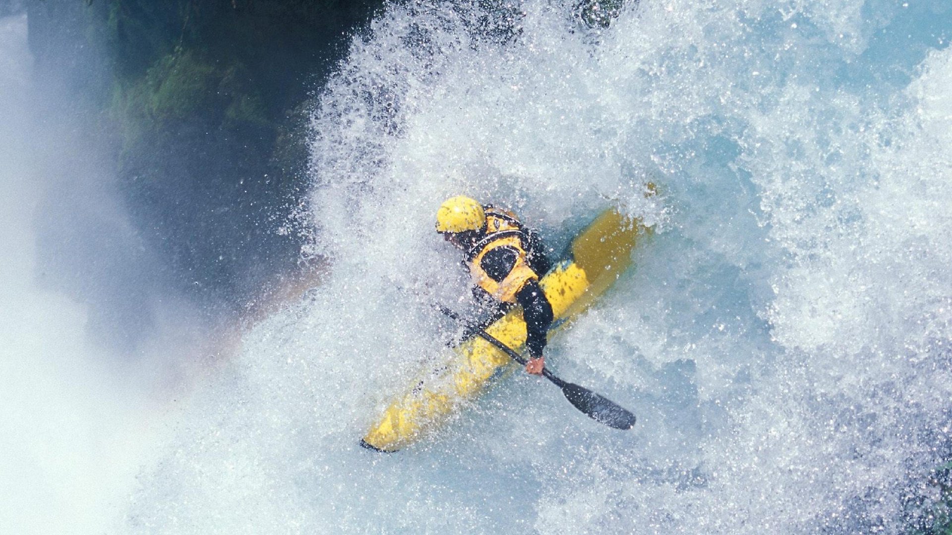 跨界之夜，当NBA季后赛的聚光灯下，哈兰德如何以足球之魂统治攻防两端