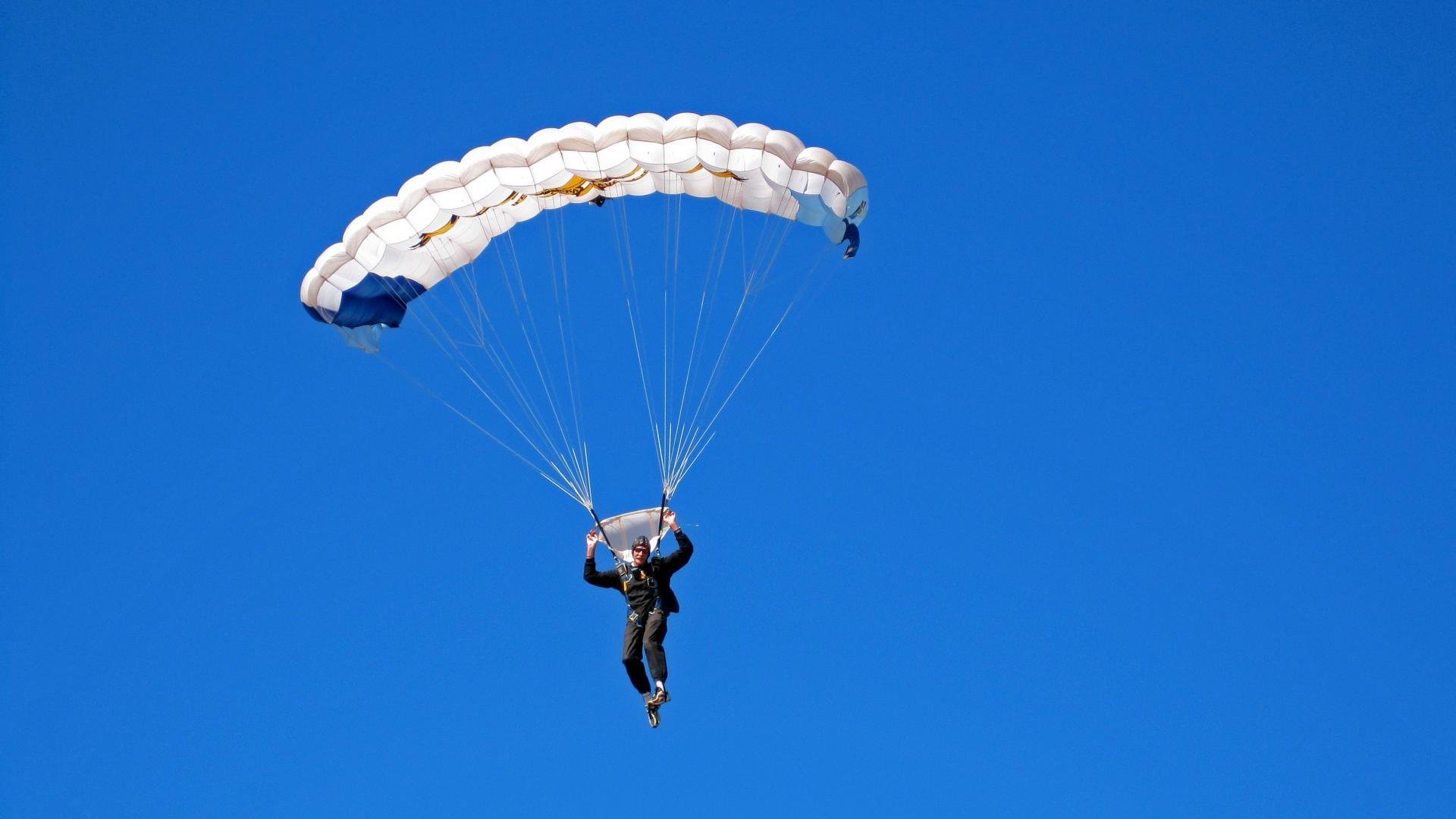 爱游戏官网-张继科高光表现助奥地利队横扫德国队，乒坛新格局初现